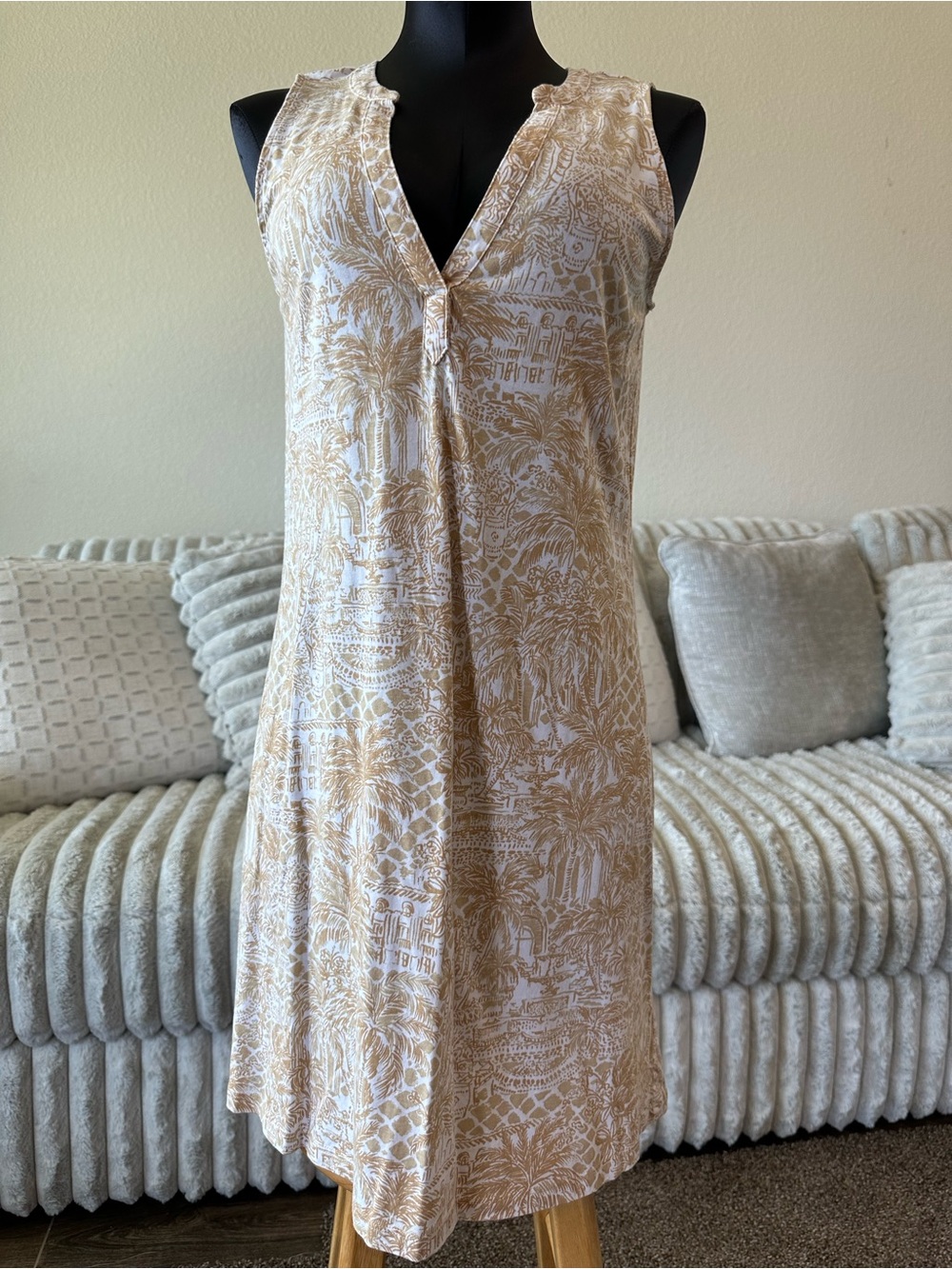 Lilly Pulitzer Beige & White Printed Sleeveless Chemise